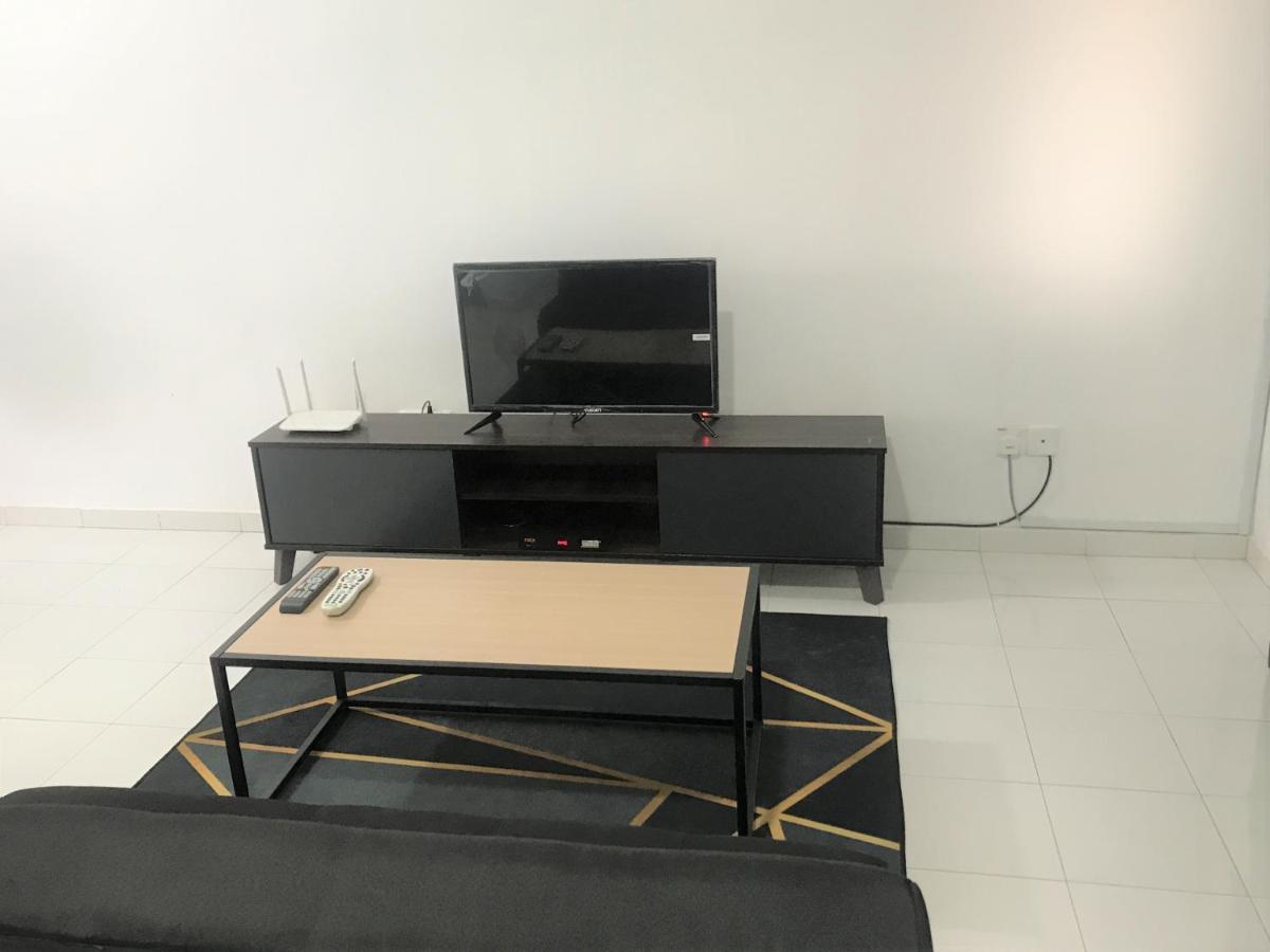 Oyo 90493 Jl Homestay Segamat Εξωτερικό φωτογραφία