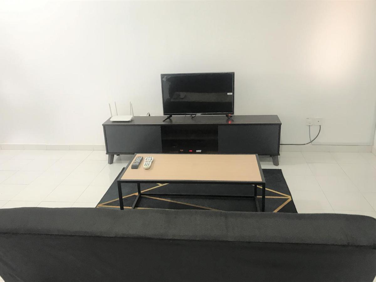 Oyo 90493 Jl Homestay Segamat Εξωτερικό φωτογραφία