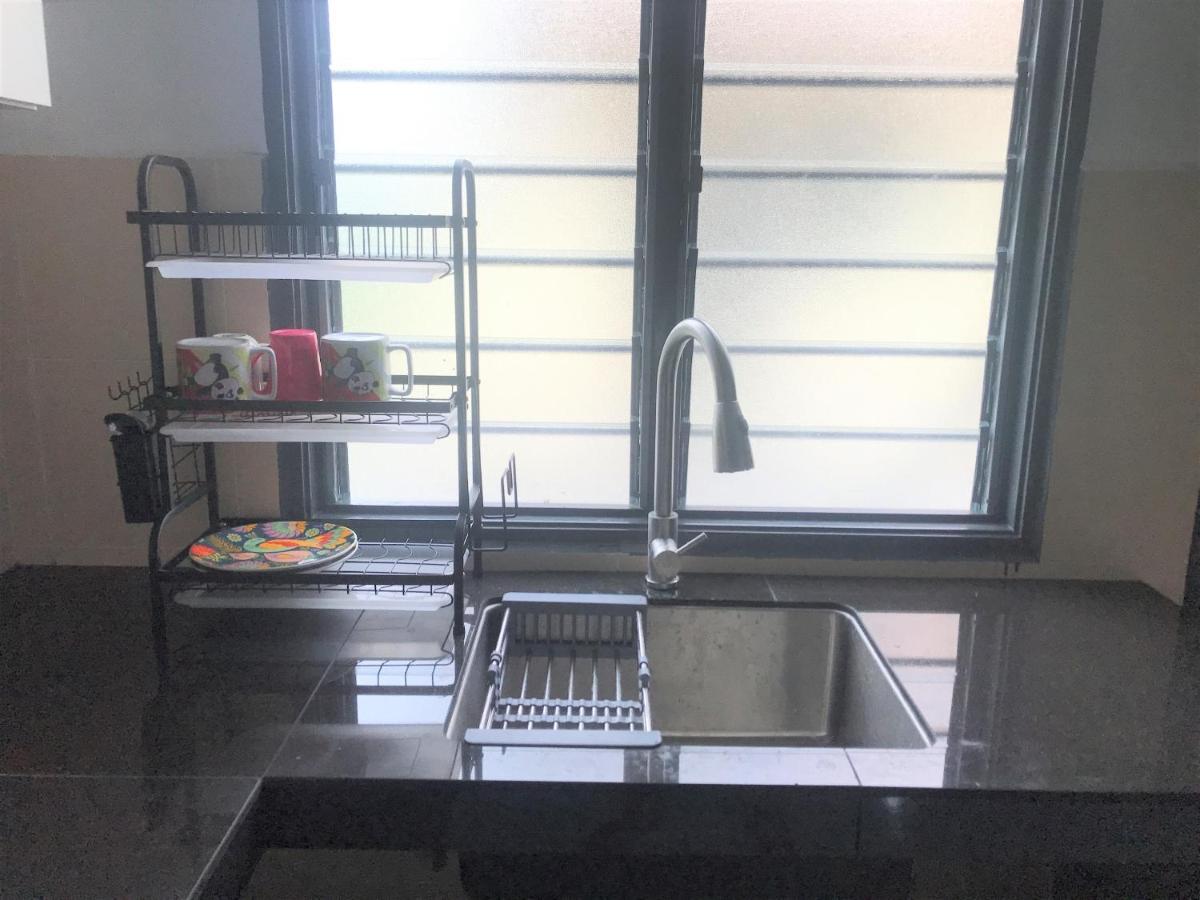 Oyo 90493 Jl Homestay Segamat Εξωτερικό φωτογραφία
