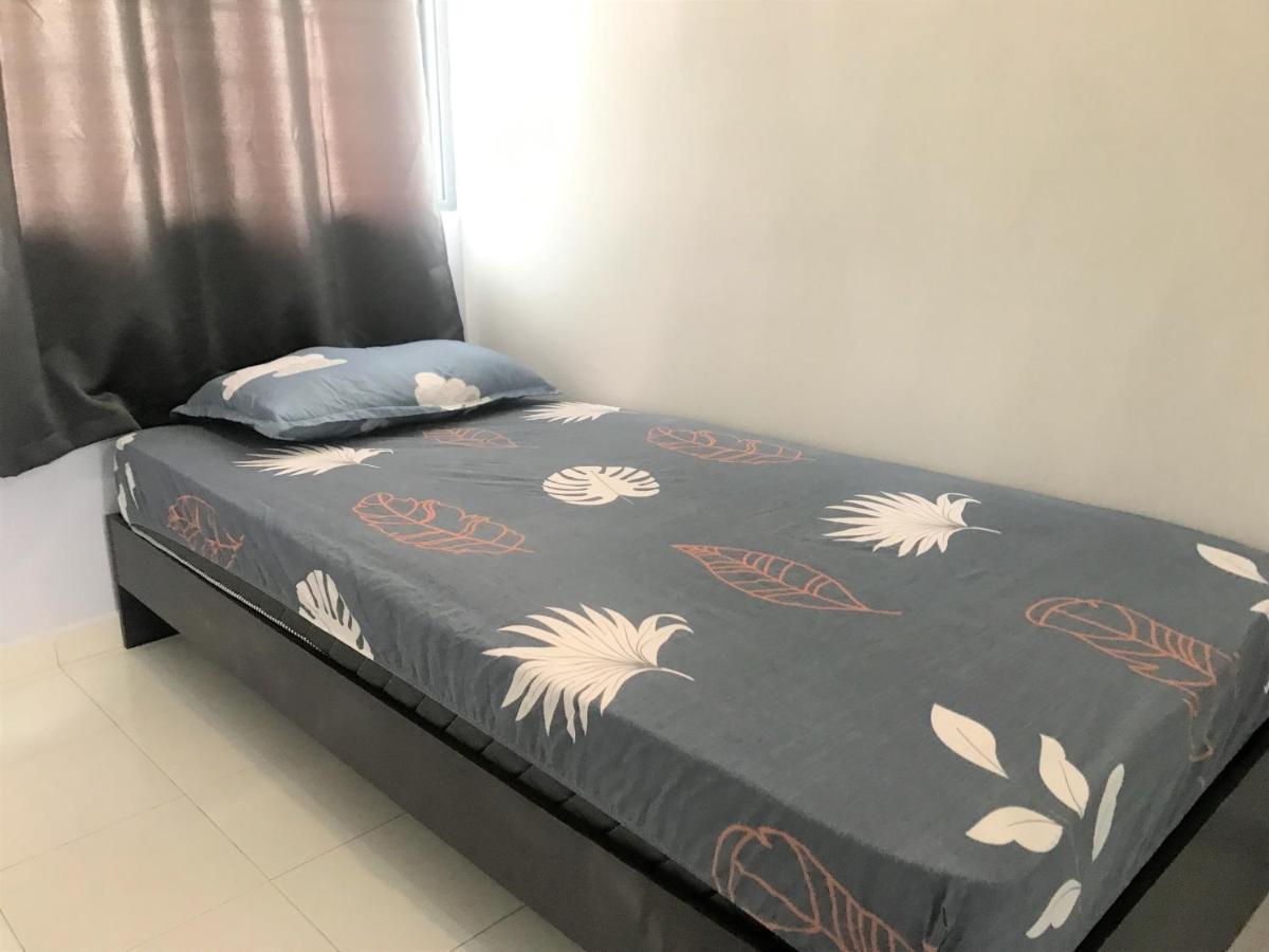 Oyo 90493 Jl Homestay Segamat Εξωτερικό φωτογραφία