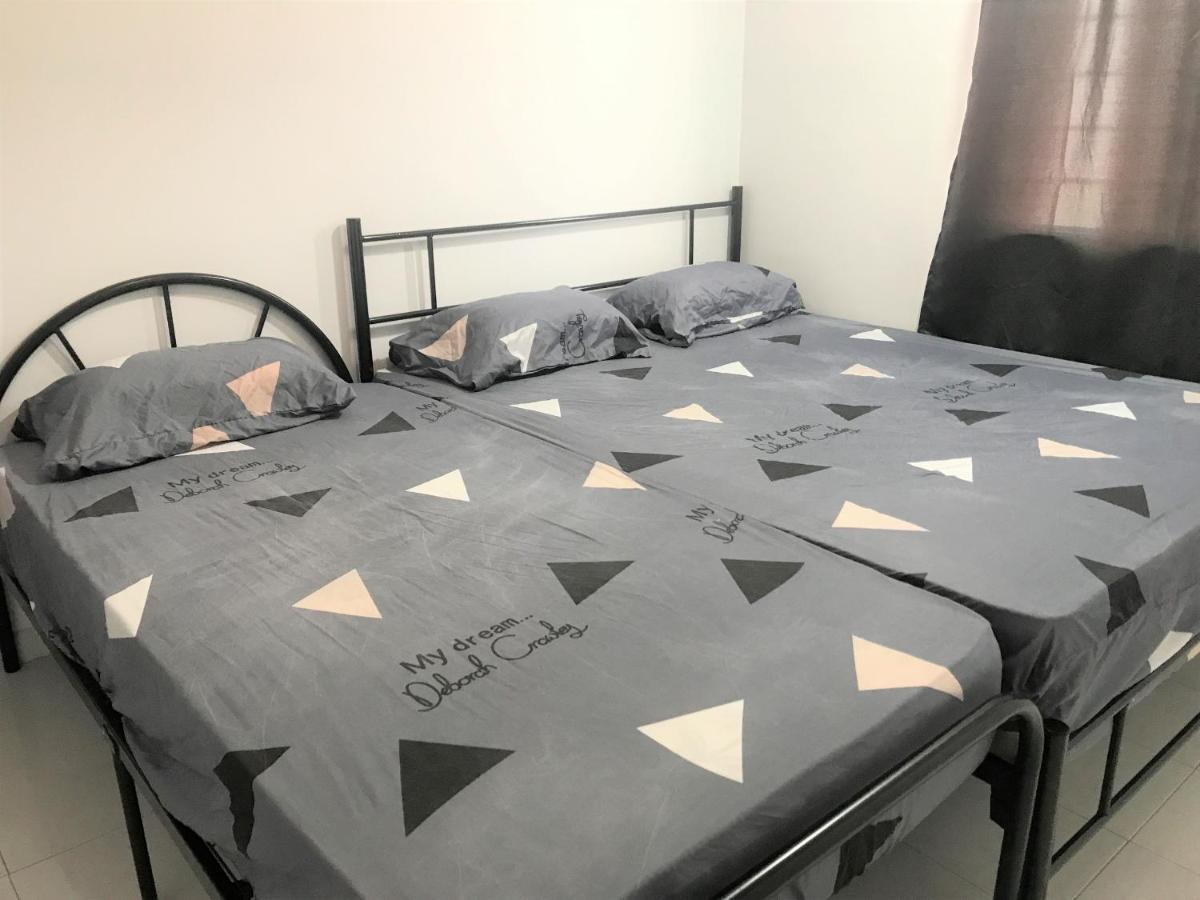 Oyo 90493 Jl Homestay Segamat Εξωτερικό φωτογραφία