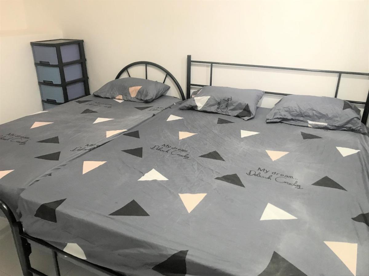 Oyo 90493 Jl Homestay Segamat Εξωτερικό φωτογραφία