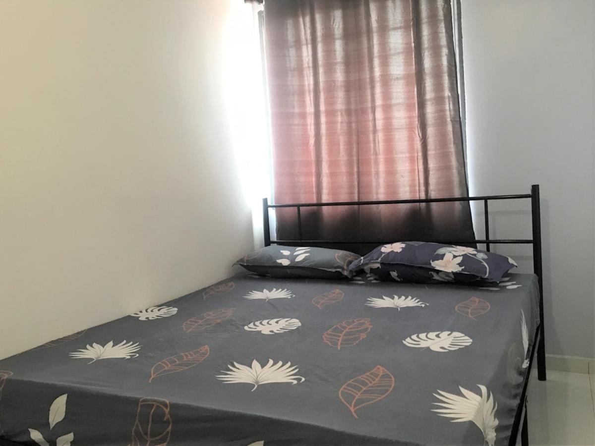 Oyo 90493 Jl Homestay Segamat Εξωτερικό φωτογραφία
